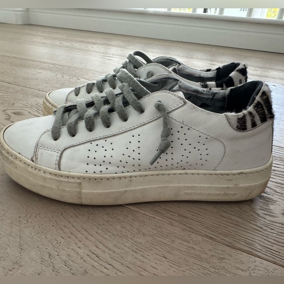 P448 John sneaker -zebra fur print on back
Woman’s size 37 (7) - Picture 4 of 11